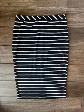 Melissa Paige Black and White Striped Pencil Skirt